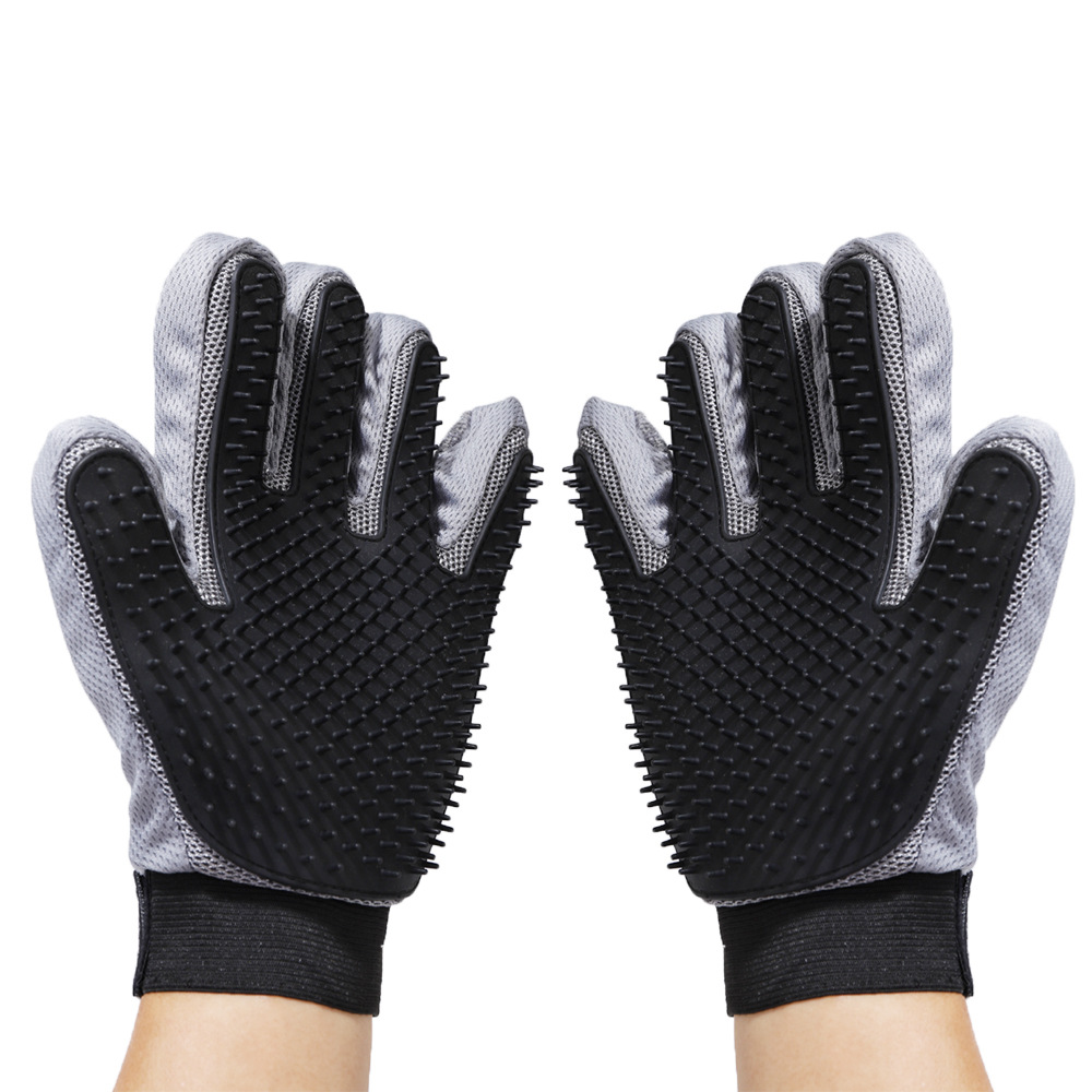 333 Thorns Pet Grooming Glove 170134003