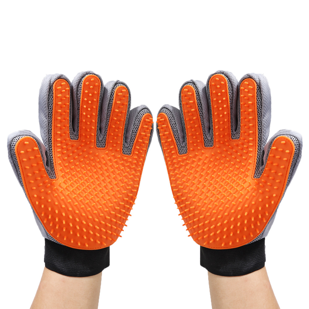 333 Thorns Pet Grooming Glove 170134003